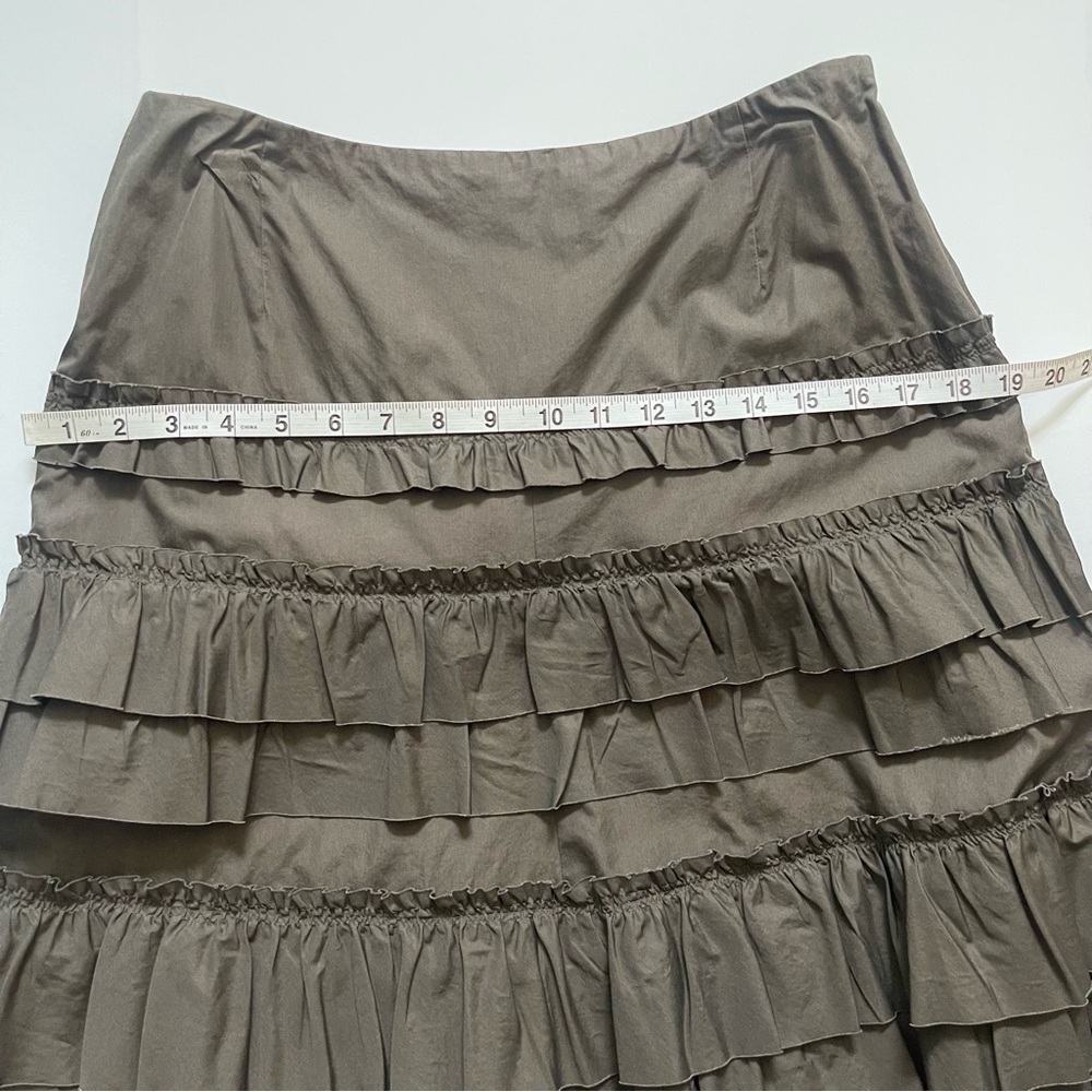 Akris Punto Tiered Ruffles Midi Skirt Size 8 Solid Olive Green Color Bohemian - Picture 11 of 12